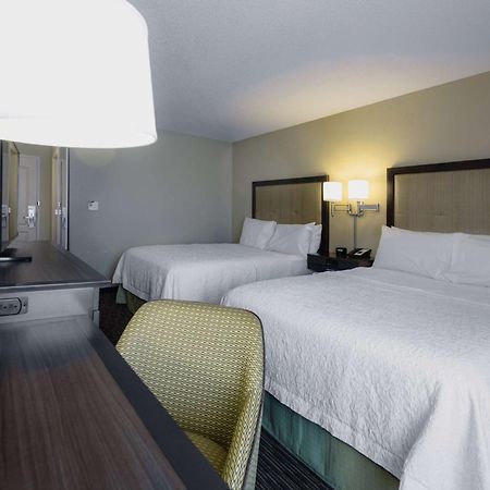 Hampton Inn Меридиан Экстерьер фото