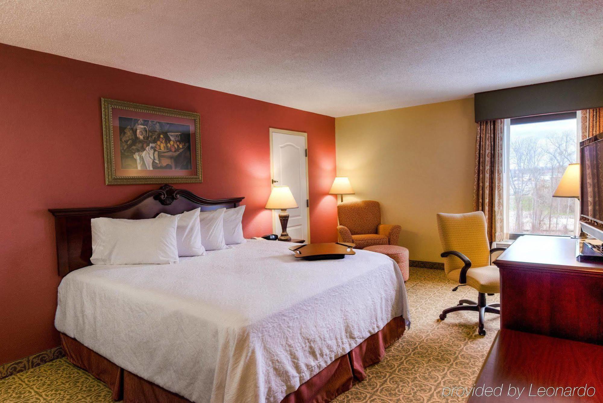 Hampton Inn Меридиан Экстерьер фото